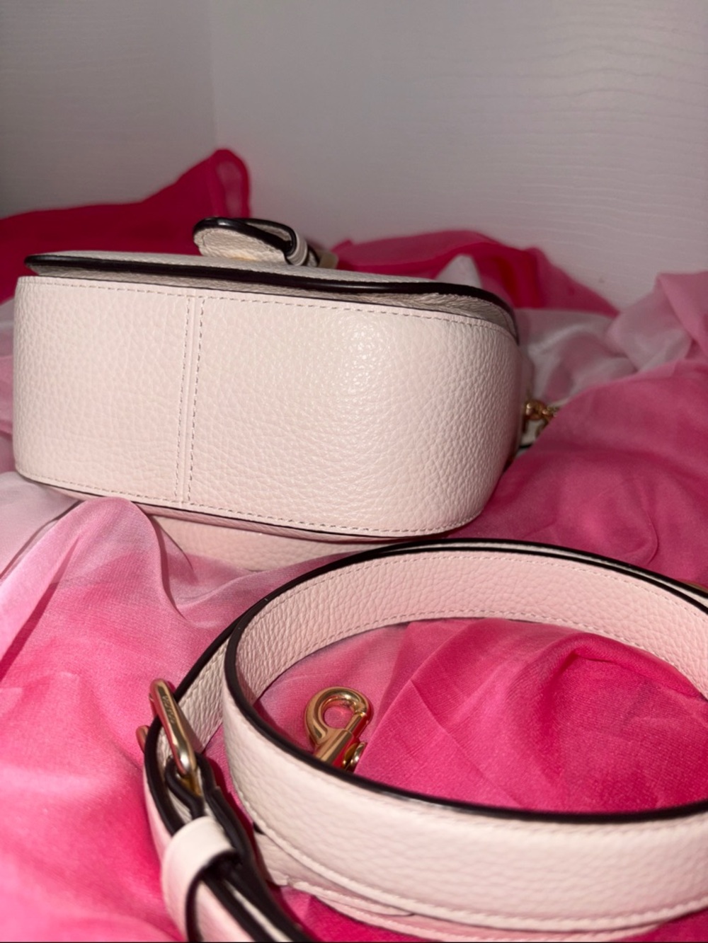 Coach Kleo Cream Pebbled Leather Purse Gold Hardware *FREE COACH ITEM INCLUDED* - Picture 7 of 16
